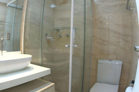 Banheiro A/B de apartamento para alugar com 2 quartos, 53m² em Vila Paulista, Guarulhos