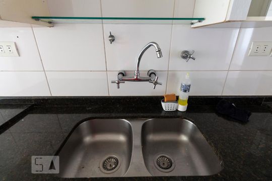 Cozinha de apartamento para alugar com 2 quartos, 55m² em Parque Imperial, São Paulo