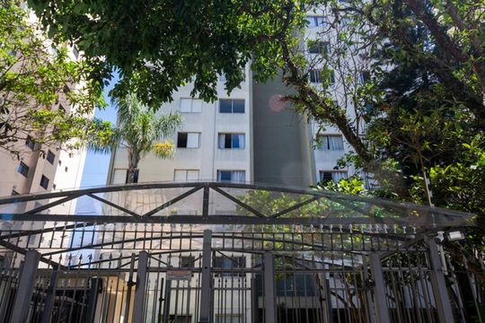 Fachada de apartamento para alugar com 2 quartos, 55m² em Parque Imperial, São Paulo
