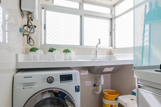 1o. Andar - Área de serviço de apartamento para alugar com 2 quartos, 120m² em Cambuci, São Paulo