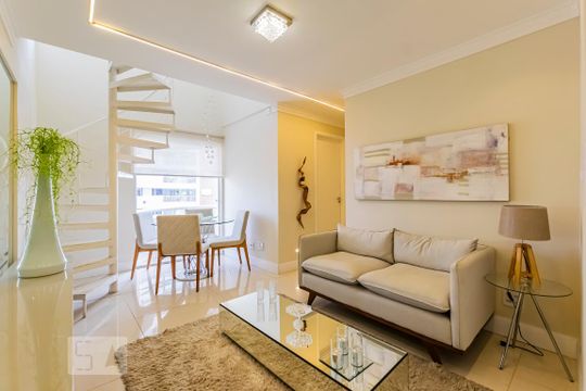 Apartamento para alugar com 2 quartos, 120m² em Cambuci, São Paulo