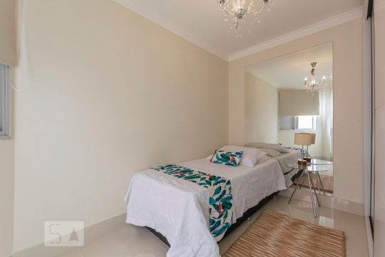 1o. Andar - Quarto 1 de apartamento para alugar com 2 quartos, 120m² em Cambuci, São Paulo