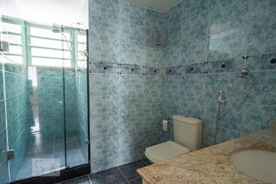 Banheiro Social de apartamento à venda com 3 quartos, 118m² em Icaraí, Niterói
