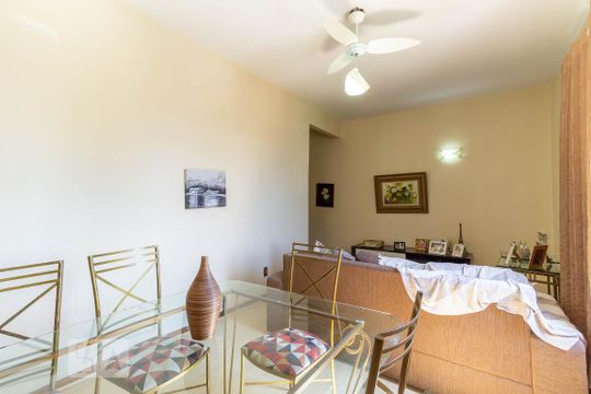 Sala de apartamento para alugar com 2 quartos, 70m² em Todos Os Santos, Rio de Janeiro
