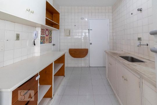 Cozinha de apartamento para alugar com 2 quartos, 111m² em Jardim Paulista, São Paulo