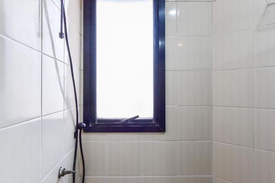 Banheiro Social de apartamento para alugar com 2 quartos, 77m² em Pinheiros, São Paulo