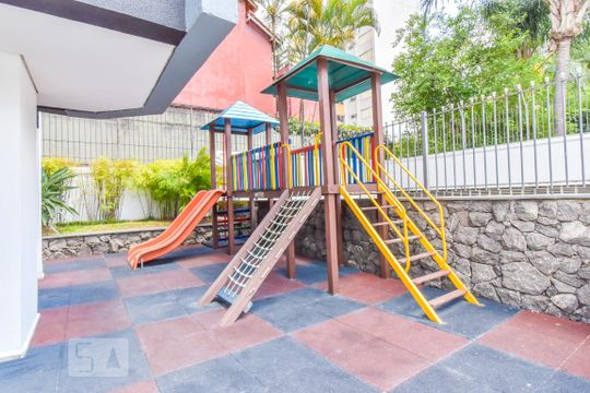Playground de apartamento para alugar com 2 quartos, 77m² em Pinheiros, São Paulo