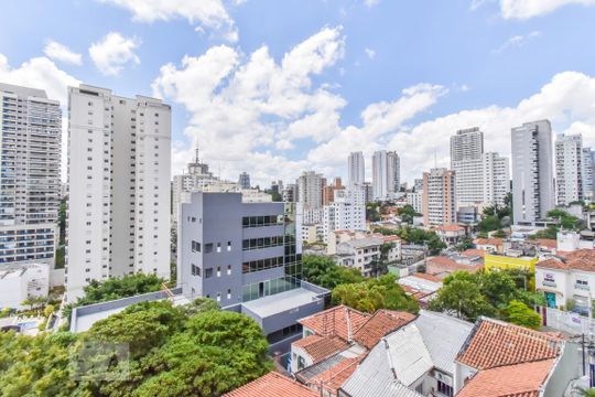 Sala - Varanda - Vista de apartamento para alugar com 2 quartos, 77m² em Pinheiros, São Paulo