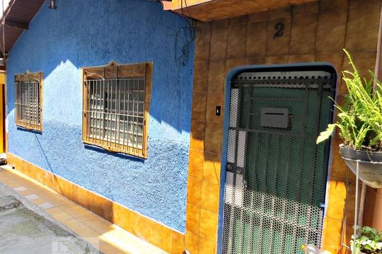Fachada de casa à venda com 2 quartos, 100m² em Jardim Japão, São Paulo
