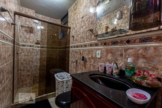 Banheiro Social 1 de apartamento à venda com 4 quartos, 100m² em Icaraí, Niterói