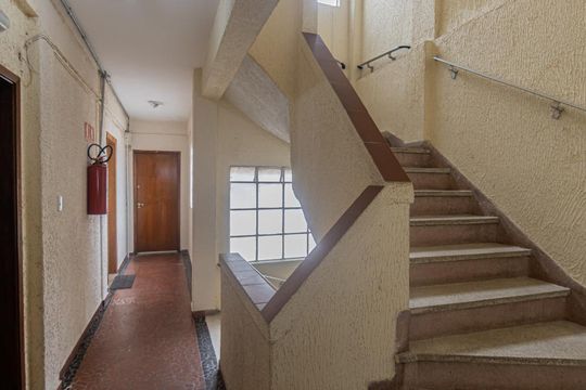 Escada de apartamento para alugar com 1 quarto, 54m² em Mooca, São Paulo