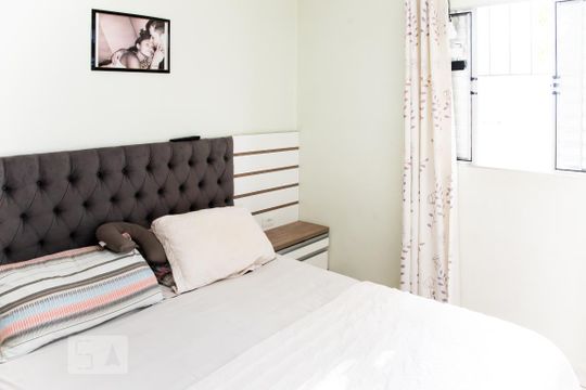 Quarto 1 de casa para alugar com 2 quartos, 65m² em Vila Bancária, São Paulo