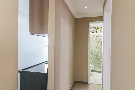 Corredor de apartamento à venda com 2 quartos, 80m² em Taquara, Rio de Janeiro