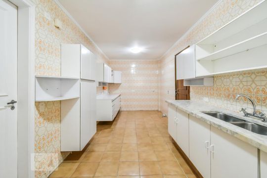 Cozinha de apartamento para alugar com 3 quartos, 179m² em Pinheiros, São Paulo