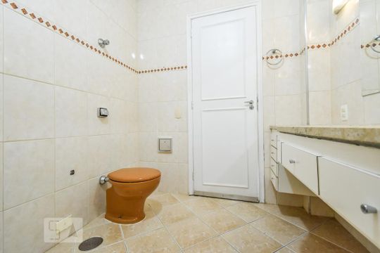 Suíte - Banheiro de apartamento para alugar com 3 quartos, 179m² em Pinheiros, São Paulo