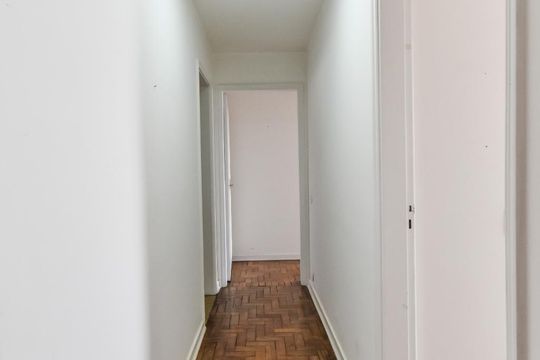 Corredor de apartamento para alugar com 3 quartos, 179m² em Pinheiros, São Paulo