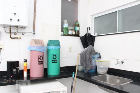 area de serviço de apartamento à venda com 3 quartos, 280m² em Tijuca, Rio de Janeiro