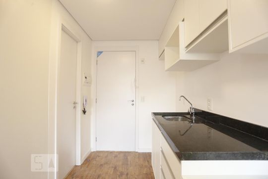 Cozinha de kitnet/studio para alugar com 1 quarto, 25m² em Centro, São Paulo