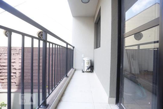 Varanda de kitnet/studio para alugar com 1 quarto, 25m² em Centro, São Paulo