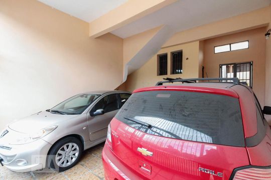 Garagem  de casa à venda com 6 quartos, 120m² em Vila Bertioga, São Paulo
