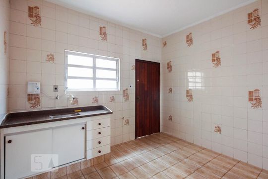 Cozinha  de casa à venda com 6 quartos, 120m² em Vila Bertioga, São Paulo