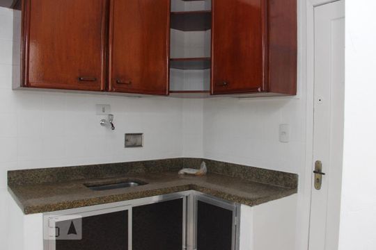 cozinha de apartamento para alugar com 2 quartos, 60m² em Andaraí, Rio de Janeiro