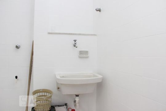 area de serviço de apartamento para alugar com 2 quartos, 60m² em Andaraí, Rio de Janeiro