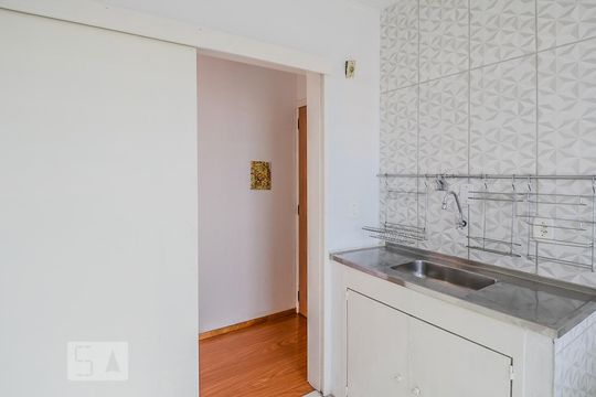 Cozinha de apartamento à venda com 1 quarto, 43m² em Azenha, Porto Alegre