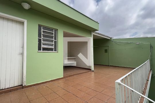 Área de Serviço de casa para alugar com 5 quartos, 250m² em Jardim Vera Cruz, São Paulo