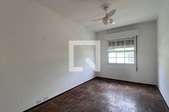 Quarto 3 de casa para alugar com 5 quartos, 250m² em Jardim Vera Cruz, São Paulo