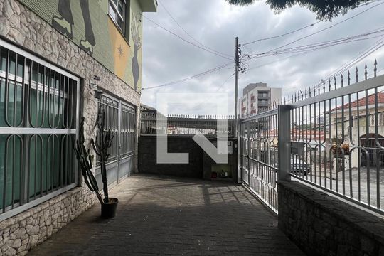 Garagem de casa para alugar com 5 quartos, 250m² em Jardim Vera Cruz, São Paulo