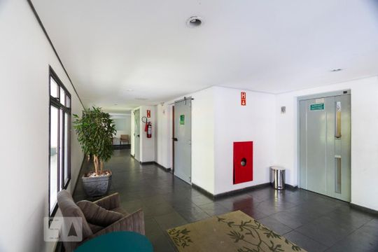 Hall social de apartamento à venda com 2 quartos, 51m² em Vila da Saúde, São Paulo