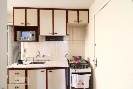 Cozinha de apartamento à venda com 3 quartos, 100m² em Recreio dos Bandeirantes, Rio de Janeiro