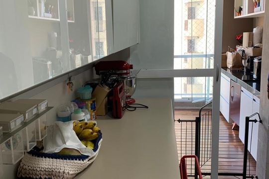 Cozinha de apartamento para alugar com 3 quartos, 136m² em Chácara Inglesa, São Paulo