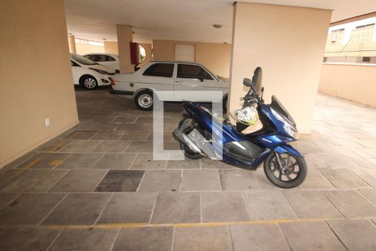 Garagem de apartamento para alugar com 2 quartos, 57m² em Santana, Porto Alegre
