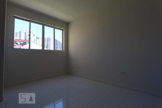 Sala de apartamento para alugar com 1 quarto, 30m² em Água Verde, Curitiba