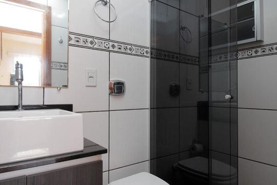 Banheiro de apartamento à venda com 2 quartos, 65m² em Nossa Senhora das Graças, Canoas