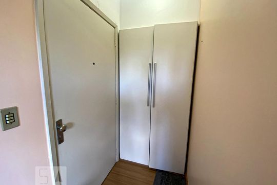 Porta de entrada de apartamento à venda com 1 quarto, 49m² em Centro, São Leopoldo