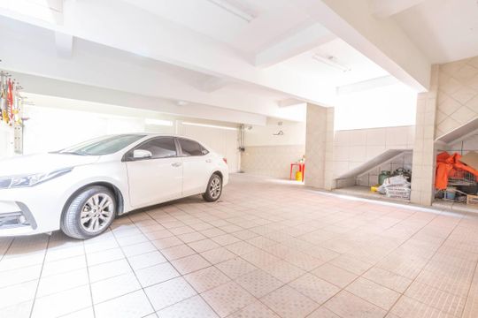 Garagem de casa à venda com 3 quartos, 452m² em Vila América, São Paulo
