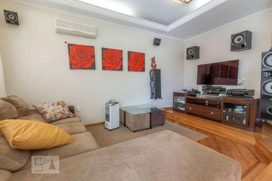 Sala de casa para alugar com 3 quartos, 452m² em Vila América, São Paulo