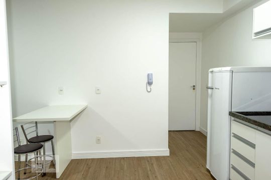 Cozinha de kitnet/studio para alugar com 1 quarto, 34m² em Penha de França, São Paulo