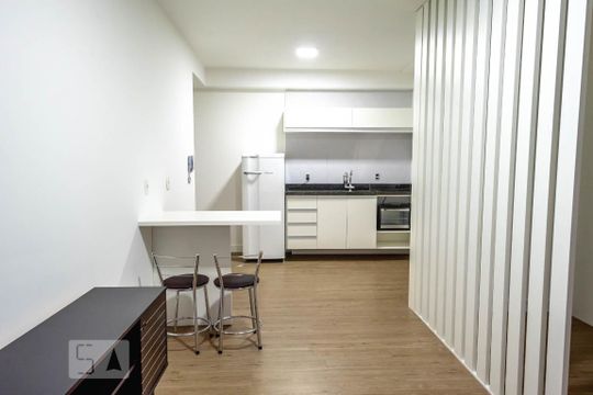 Sala de kitnet/studio para alugar com 1 quarto, 34m² em Penha de França, São Paulo