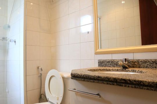Banheiro de apartamento à venda com 2 quartos, 61m² em Vila Andrade, São Paulo