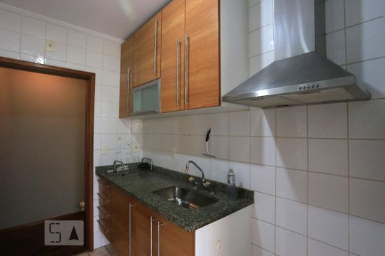Cozinha de apartamento à venda com 2 quartos, 61m² em Vila Andrade, São Paulo