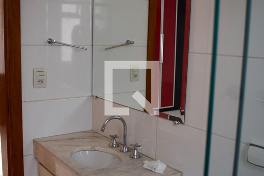 Banheiro 1 de apartamento à venda com 3 quartos, 180m² em Gutierrez, Belo Horizonte