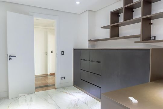 Escritório de apartamento para alugar com 3 quartos, 300m² em Centro, São Bernardo do Campo