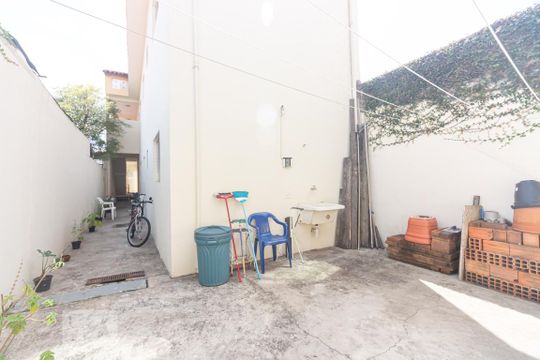 Quintal de casa para alugar com 4 quartos, 260m² em Vila Osasco, Osasco