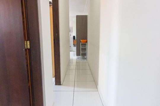 Corredor de casa para alugar com 4 quartos, 260m² em Vila Osasco, Osasco