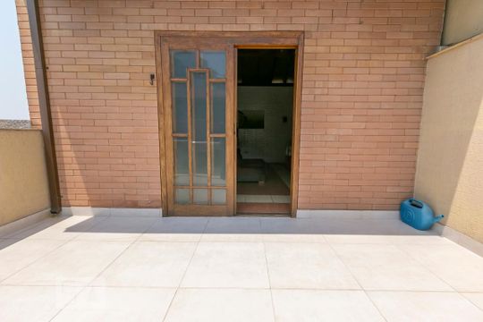 Varanda de casa à venda com 2 quartos, 90m² em Vila Iorio, São Paulo