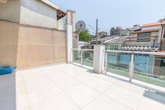 Varanda de casa à venda com 2 quartos, 90m² em Vila Iorio, São Paulo